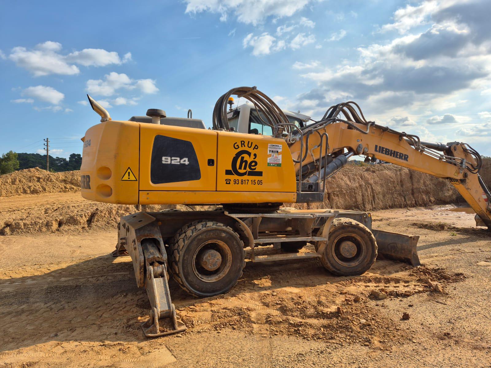 Liebherr R 924 Litronic - Imagen 2