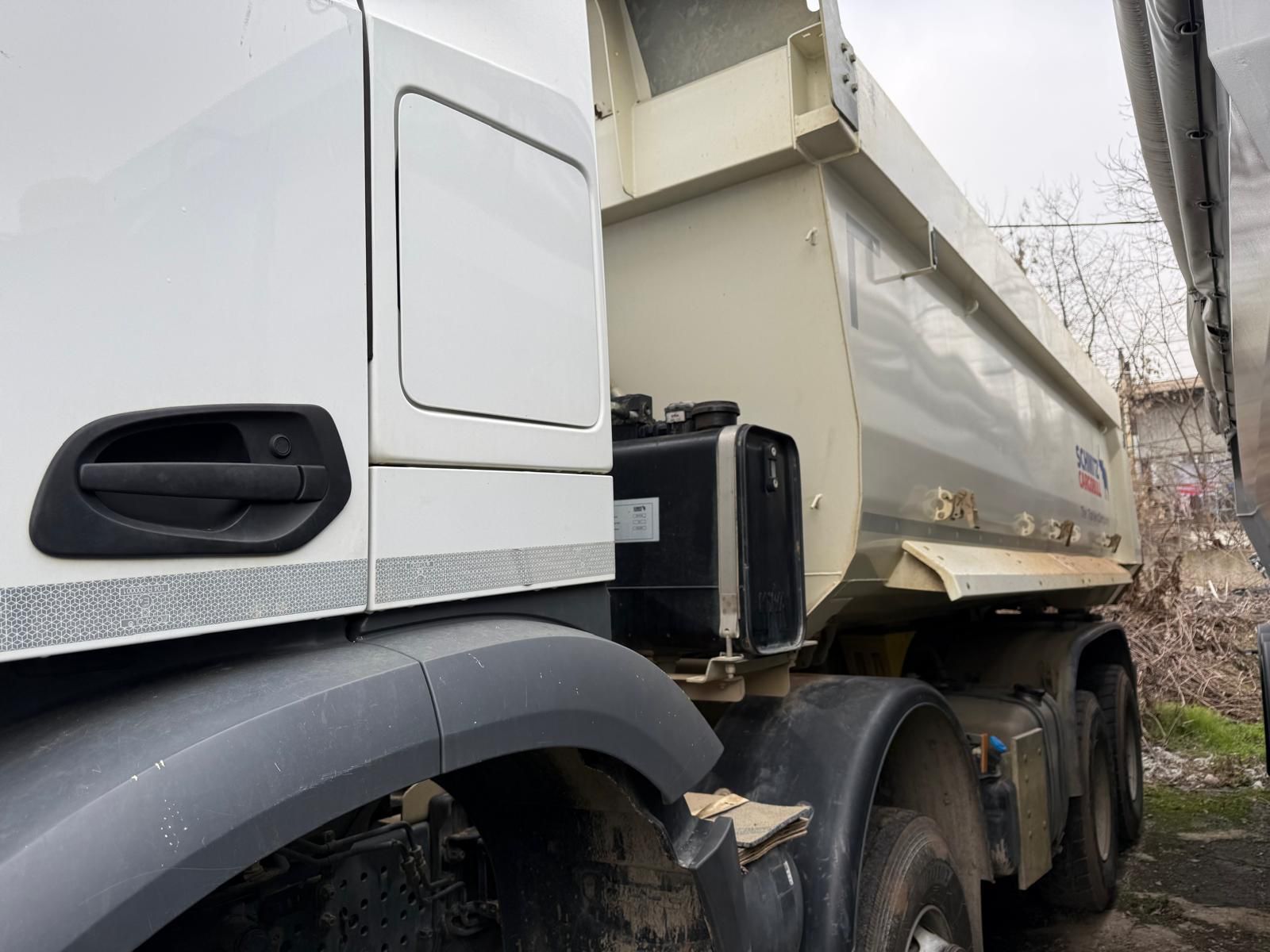 MERCEDES-BENZ AROCS 4142 - Imagen 2