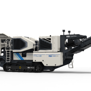 Trituradora de mandíbula móvil PowerTrack, modelo PT Pro J-12D, con chasis sobre orugas negro, carrocería blanca con acentos azules y cintas transportadoras extendidas sobre fondo oscuro.