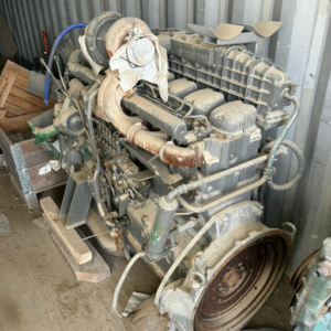 Dos motores VOLVO PENTA de 6 cilindros