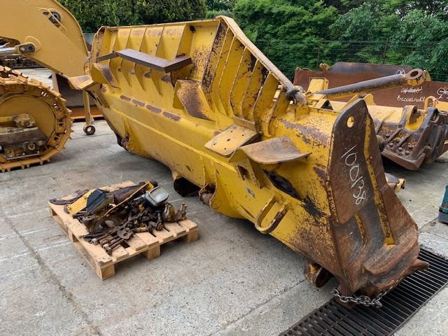 KOMATSU D155AX-8 - Imagen 12