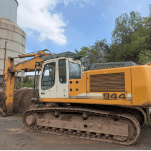 LIEBHERR R944
